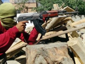 Üsteğmeni PKK'lı diye linç etmeye kalktılar!