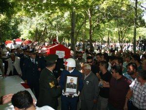 Konya şehidini uğurladı