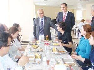 MHPli aday hocaya öğrencilerinden destek