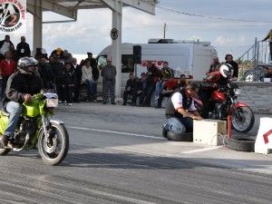 Moto Drag yarışlarına yağmur engeli