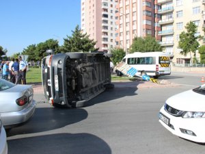 Konya’da Servis Araçları Çarpıştı: 1 Yaralı