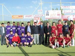 Beyşehir'de halı saha futbol turnuvası başladı