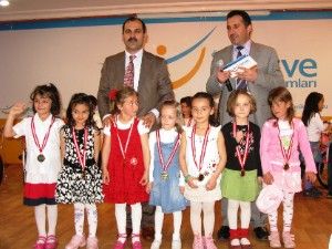 Aymazda minikler ödüllendirildi