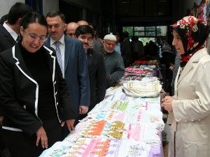 Beyşehir Göl Feneri Derneği'nden kermes