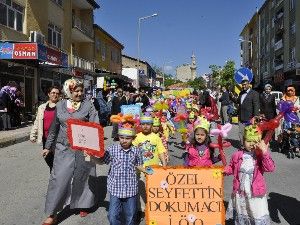 Seydişehir'de okul öncesi eğitim yürüyüşü yapıldı