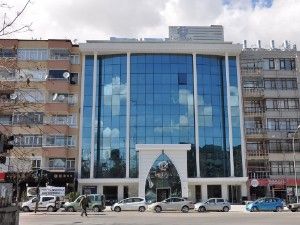 Meram Belediyesi kendi hizmet binasında