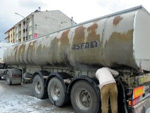 Kulu'da seyir halindeki TIR yandı