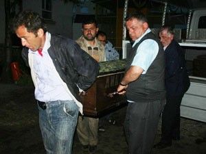 EVDEN UZAKLAŞTIRMA CEZASI ALAN KOCA İNTİHAR ETTİ
