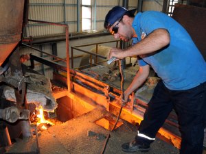 Sanayi üretimindeki düşüş devam ediyor