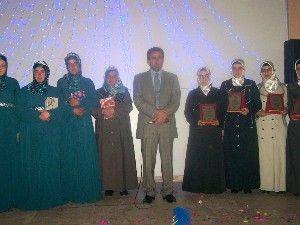 Kur'an kursu öğrencileri hafızlık tacı giydi