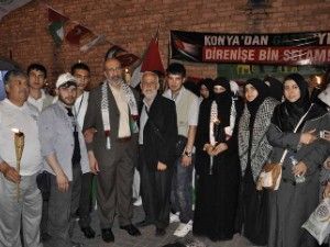 Konyalı gönüllüler Taksim Meydanında