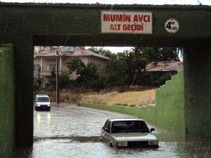 Ereğli'de yağmur sonrası su baskını yaşandı