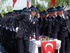 Ereğli Polis MYOda mezuniyet sevinci