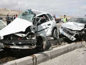 Aksaray'da trafik kazası: 2 ölü, 1 yaralı