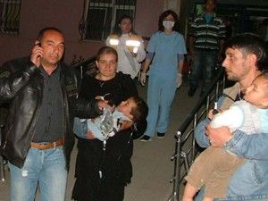 Sinek ilacı ve hap içen 2 çocuk hastanelik oldu