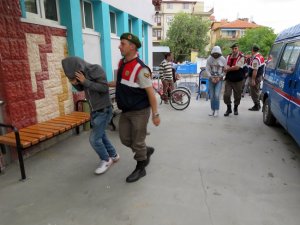 Zehir Tacirlerine Operasyon: 11 Gözaltı