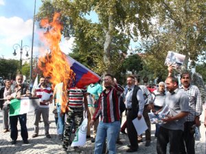 Suriye'de zalim güçler zulüm için birleşti