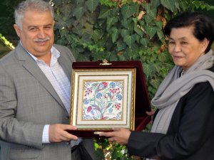 Filipinli Aşçı Adana’da Hayata Tutundu