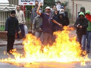 -MERSİNDE İZİNSİZ GÖSTERİ