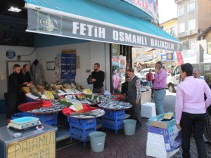 Vatandaş balığa yöneldi