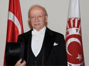 Şahin görevini Ekşi'ye devretti