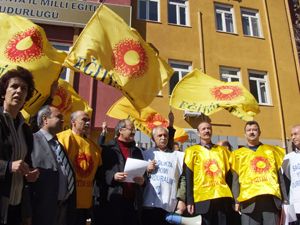 Eğitimciler, eylem için tebeşir bıraktı
