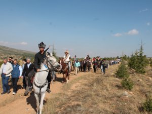 Bu kervan yürüyecek