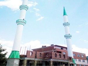 Camiden önce minare tamamlandı