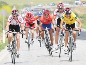 Özel İdareli pedallar Avrupa yollarında