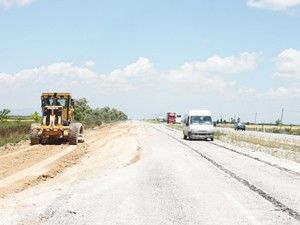 Yol çalışmaları ilerliyor