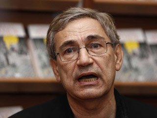 Orhan Pamuk oy vereceği partiyi belli etti