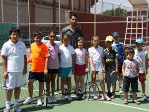 Tenis Kulübünün temposu yoğun