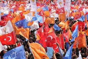 AKP mitingi için ağaçları söktüler!