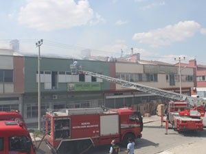 Kağıt fabrikasındaki yangın korkuttu