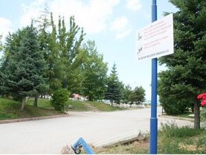 Köpekler tasma ve ağızlıksız gezdirilemeyecek