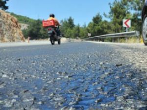 Derece 40'ı gördü asfalt eridi