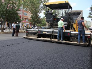 Seyyid Harun Bulvarı'na sıcak asfalt