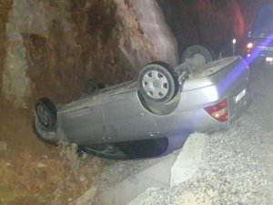 Beyşehir'de otomobil devrildi: 2 yaralı