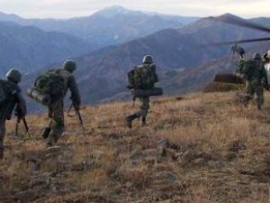 Hakkari'de askerlerin üzerine yıldırım düştü 3 şehit