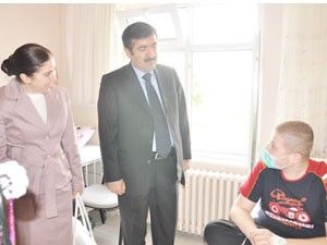 Vali Doğandan SBS birincisine ziyaret