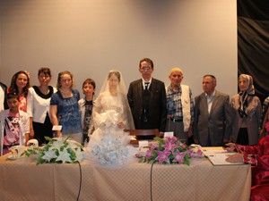 Ispartada kına, Konyada düğün mutluluğu