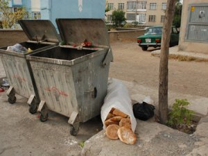 Ekmek tahta gibi oluyor