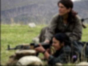 Sınırı geçmeye çalışan kadın terörist yakalandı