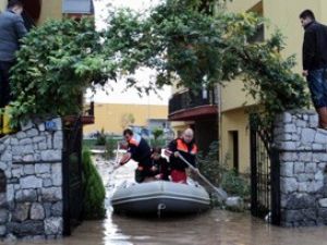 Erzurum'da evleri su bastı