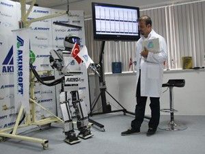 Akınsoft'un yeni gözdesi insansı robot AKINCI-1