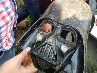 IŞİD'çilerin evinden Darth Vader maskesi çıktı