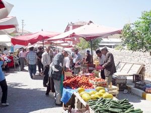 Emirgazi'de pazar yeri değiştirildi
