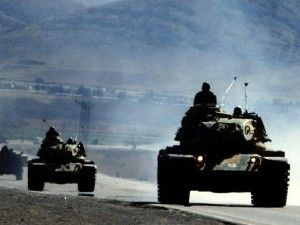 Diyarbakır'da saldırı: 4'ü asker 7 yaralı