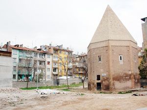 Karasungur ilgi bekliyor