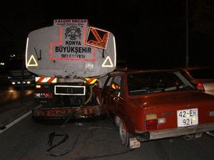 İftara yetişmek isteyen şoför kaza yaptı